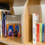 W - Danube River View - Gellert Hill Panorama - Sleeps 6 アパート ブダペスト