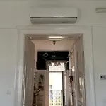 W - Danube River View - Gellert Hill Panorama - Sleeps 6 アパート ブダペスト