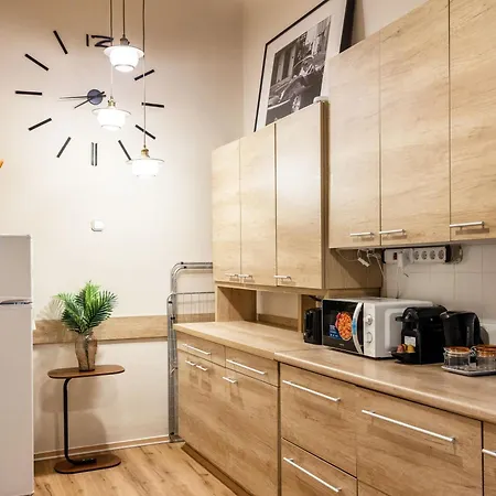 W - Danube River View - Gellert Hill Panorama - Sleeps 6 *