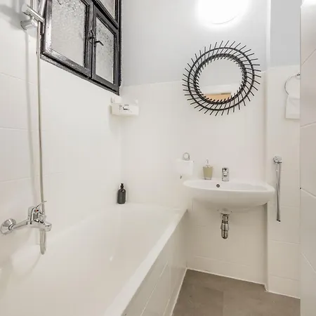 The Pearl With The Danube And Gellert Hill View Apartment