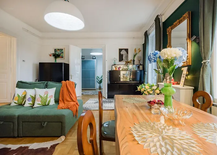 W - Danube River View - Gellert Hill Panorama - Sleeps 6 * Budapest