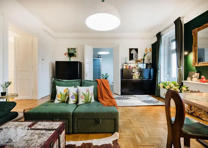 W - Danube River View - Gellert Hill Panorama - Sleeps 6