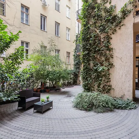 Apartmán W - Danube River View - Gellert Hill Panorama - Sleeps 6 *