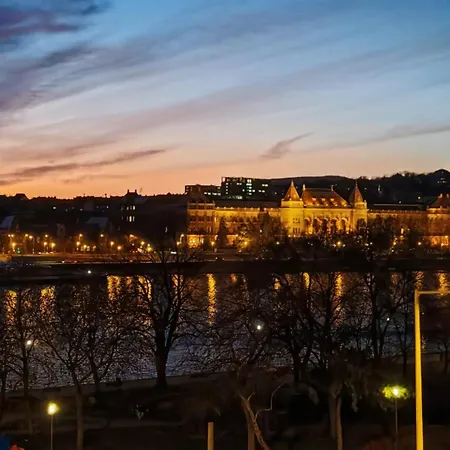 Lejlighed W - Danube River View - Gellert Hill Panorama - Sleeps 6 *