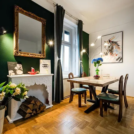 W - Danube River View - Gellert Hill Panorama - Sleeps 6 * Budapest