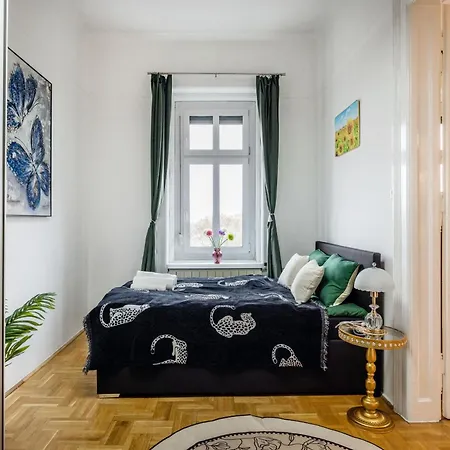 W - Danube River View - Gellert Hill Panorama - Sleeps 6 * Budapest