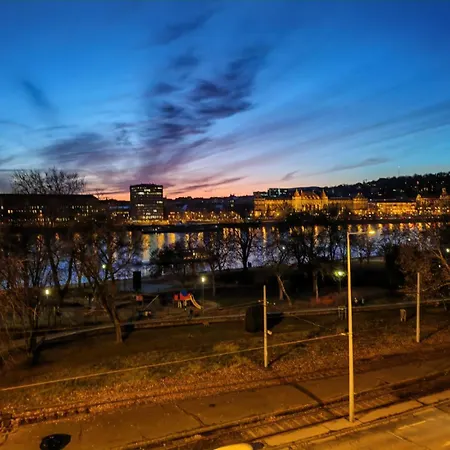 W - Danube River View - Gellert Hill Panorama - Sleeps 6
