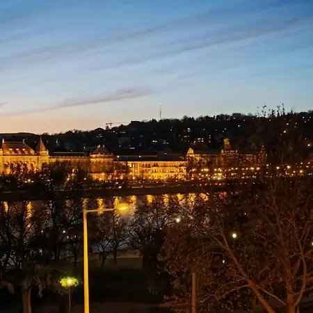 Lejlighed W - Danube River View - Gellert Hill Panorama - Sleeps 6 Budapest