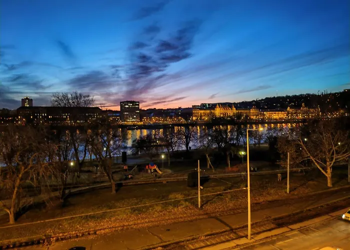W - Danube River View - Gellert Hill Panorama - Sleeps 6